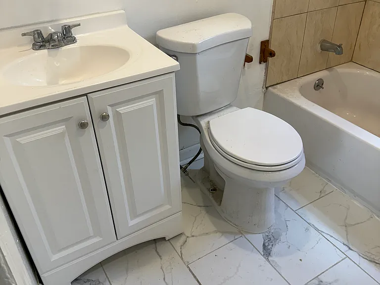 17-19 Chelsea Ave #2 — Photo 2