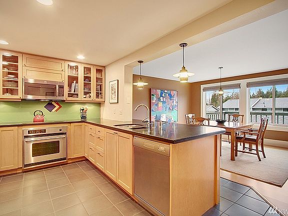 4th image of 2440 140th Ave NE APT 39