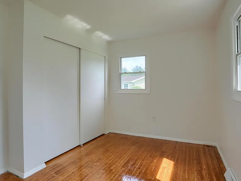 426 Linden St — Photo 15