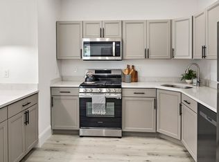 8 Oakhurst St #1, Dorchester Center, MA 02124