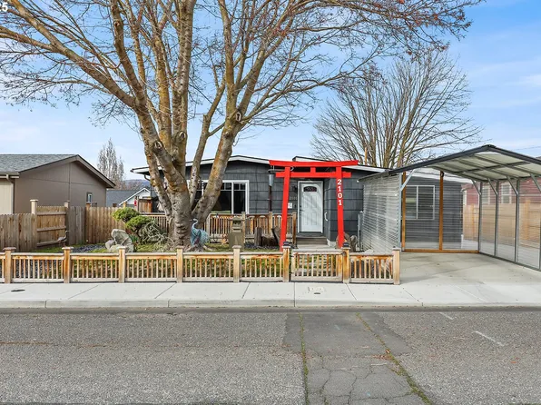 2101 E 13th St, The Dalles, OR 97058