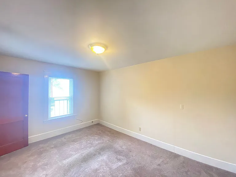 16 Linwood St #E — Photo 11