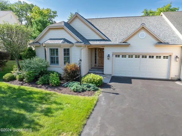 57 Walden Fields Drive, Delmar, NY 12054