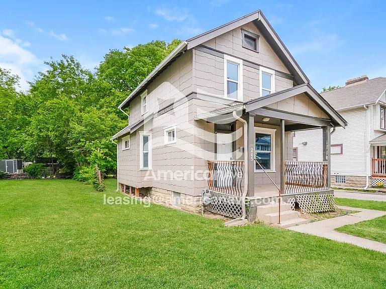 636971_001_front_view_2.jpg