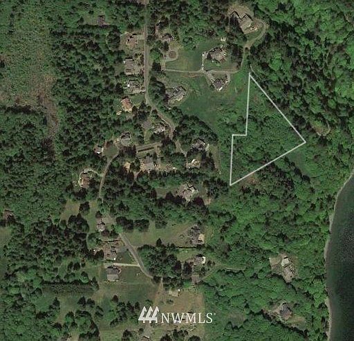 1st image of 1111 Landing Lane SE