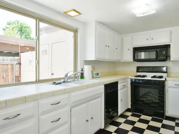 5915 Casa Alegre, Carmichael, CA 95608