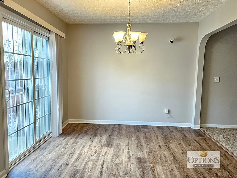 752 Georgetown Ct — Photo 12