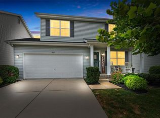 207 Pecan Bluffs Dr, Wentzville, MO 63385