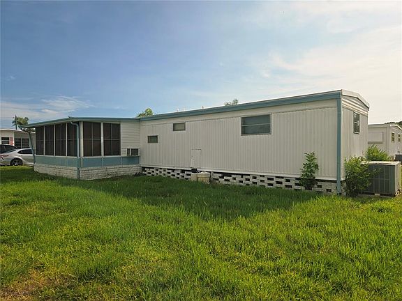 3rd image of 49 Drury Ln