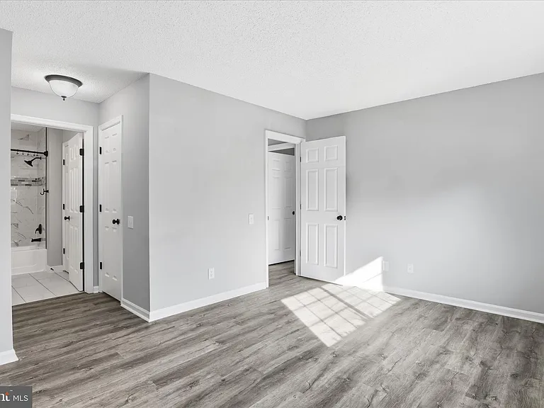 12002 Golf Ridge Ct — Photo 18