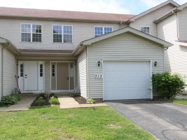 713 Carlisle Dr, Woodstock, IL 60098