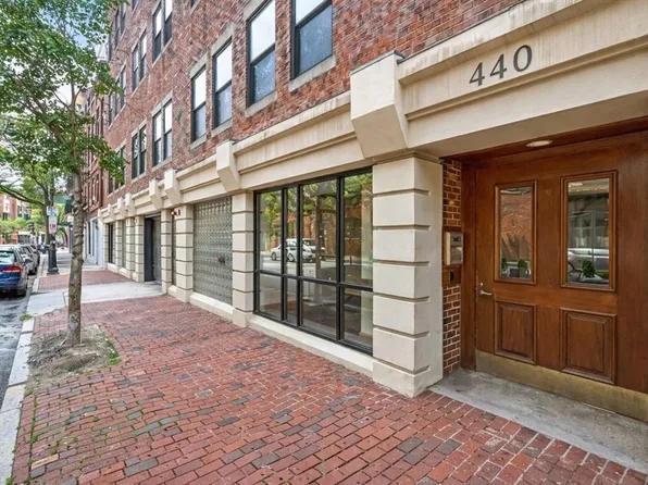 440 Commercial St APT 502, Boston, MA 02109