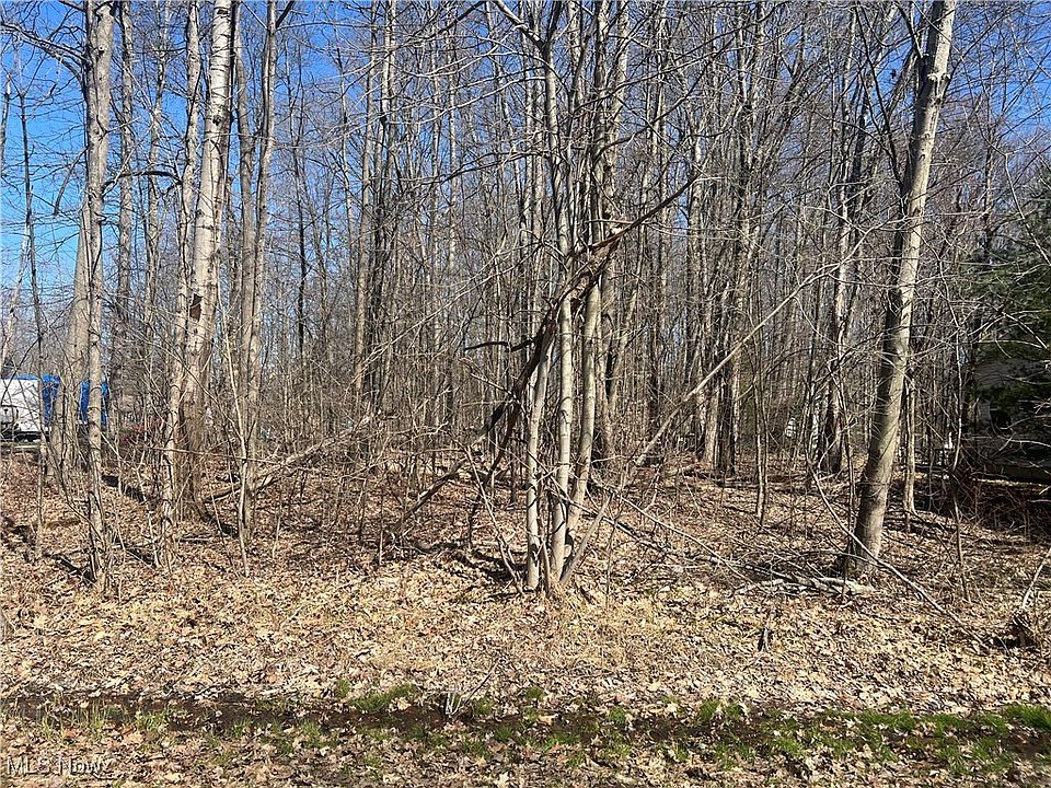 2nd image of 2114 N Park Ln