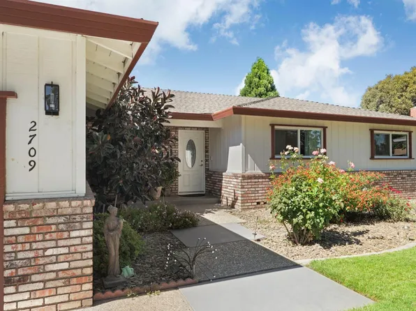 2709 Chapel Ct, Modesto, CA 95355