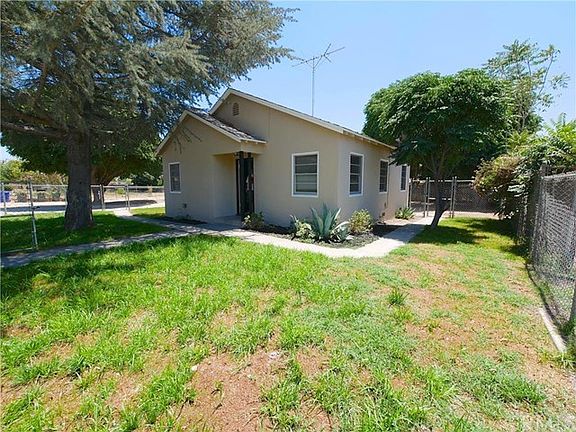 2nd image of 17965 Raymond Ct