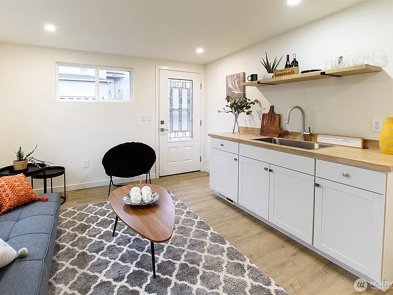 2928 S Webster St — Photo 16