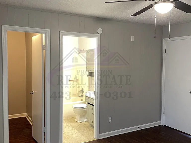 705 20th St SE — Photo 10
