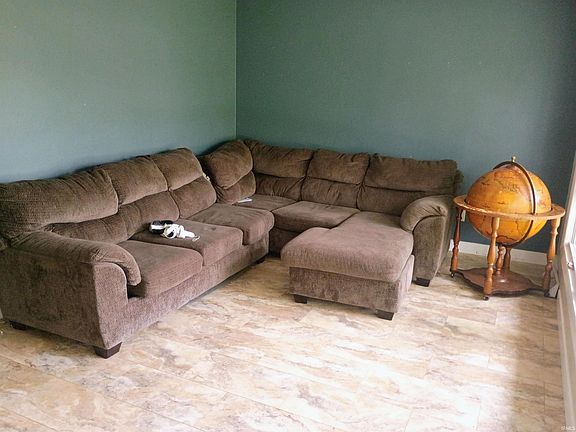 5th image of 1104 N Hiawatha Dr