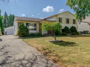 13710 Charrington Dr, Sterling Heights, MI 48313