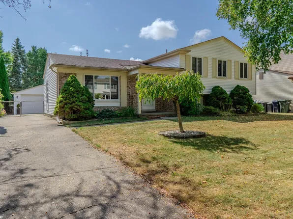 13710 Charrington Dr, Sterling Heights, MI 48313