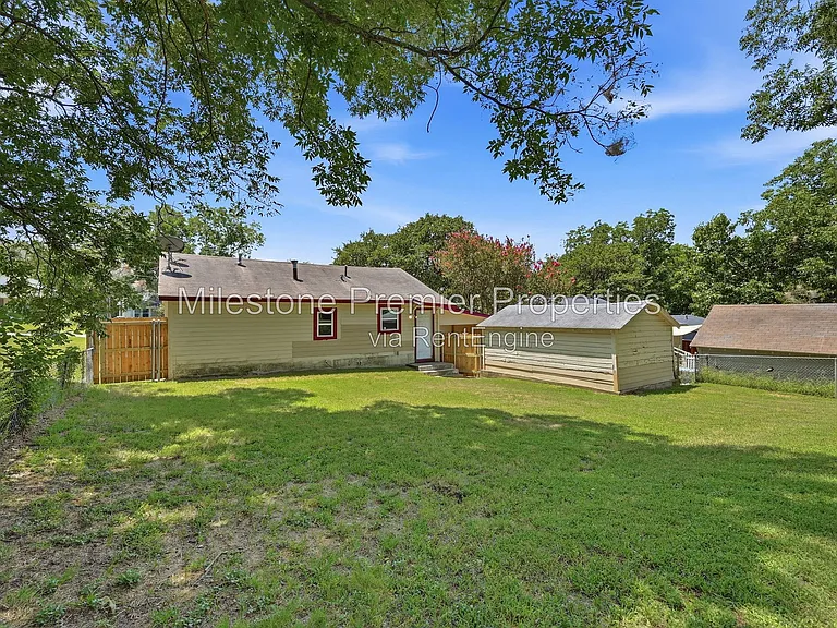 1107 W Hanna St — Photo 19