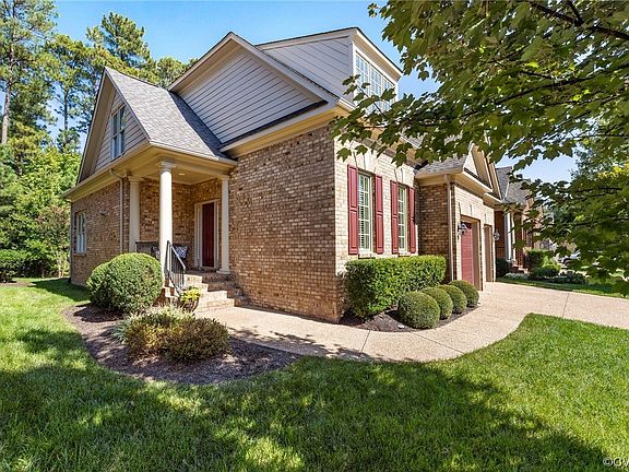 3rd image of 4912 Grey Oaks Villas Dr