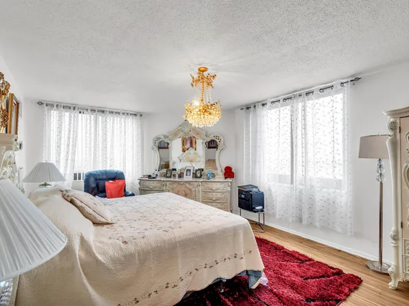 2508 Harmon Cove Tower image 12 of 24