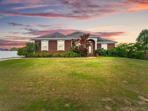 202 Frisco Ln, Enterprise, AL 36330