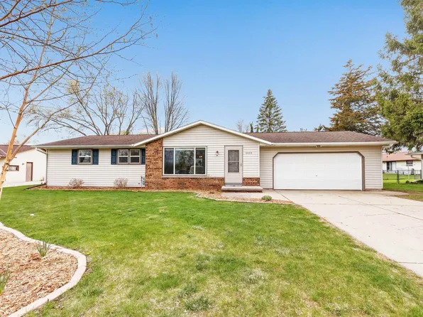 2589 Haven Rd, Green Bay, WI 54313
