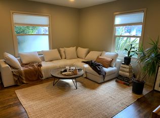 5691 Telegraph Ave APT B, Oakland, CA 94609