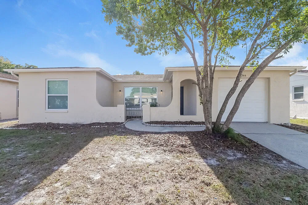 2 bed, 2.0 bath, 1472 sqft, $1,765 — Photo 1