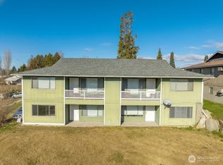 410 7th St NE #1-4, East Wenatchee, WA