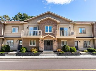 98 Pleasant St #203, Shediac, NB E4P2L6