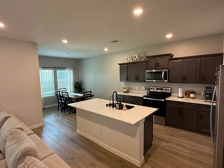 181 Hunters Way — Photo 4