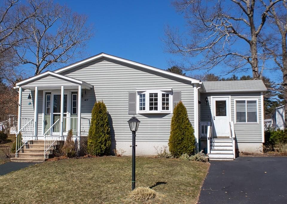 1st image of 27 Green Holly Dr