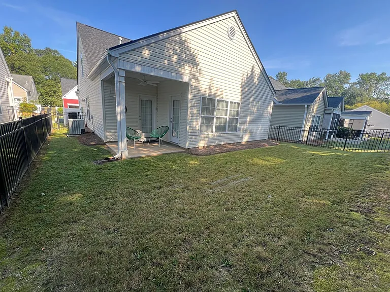 130 Pin Oak Ct — Photo 22