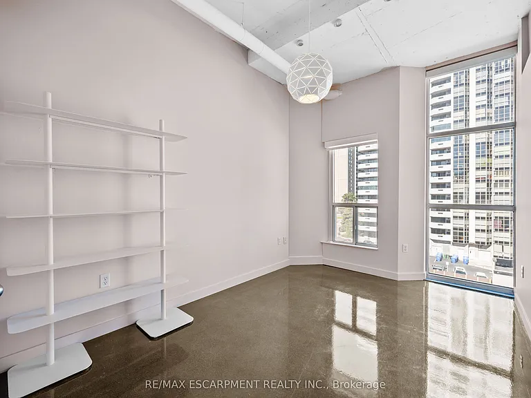66 Bay St S #614 — Photo 22