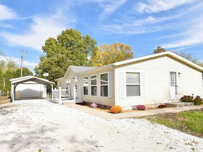 909 E 8th St, Fowler, IN, 47944