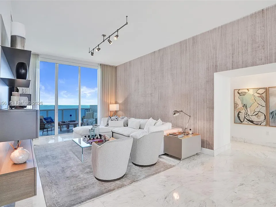 16001 Collins Ave #3406