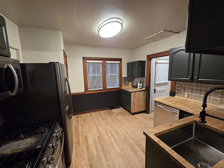 710 Harlan Ave NE — Photo 5
