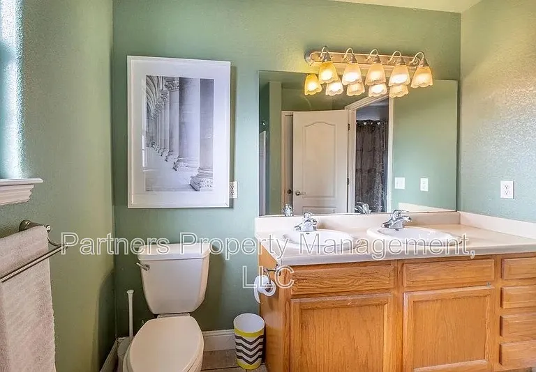 561 Red Bud St — Photo 20