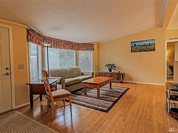 3rd image of 2365 Hastings Ln SE