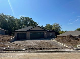 5501 Thornridge Dr, Jefferson City, MO 65109