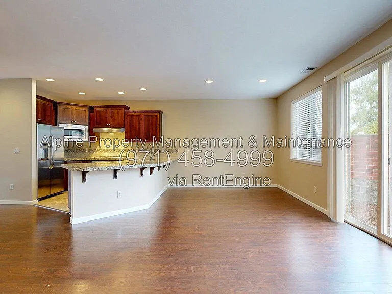9495 NW Ember Ln — Photo 9