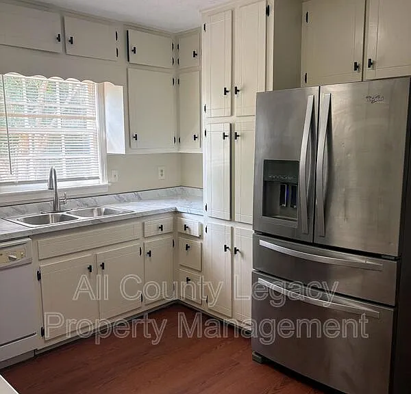 1224 Cone Cir — Photo 4