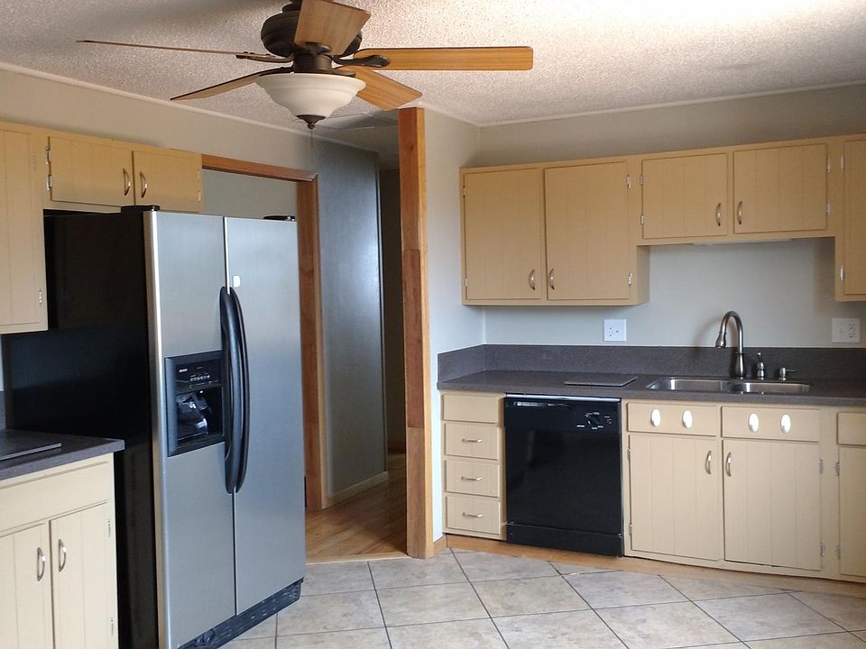 Kitchen with appliances