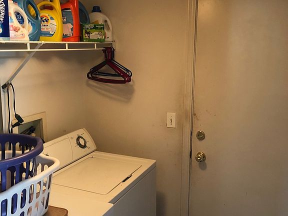 5th image of 265 E Cobbler Ct