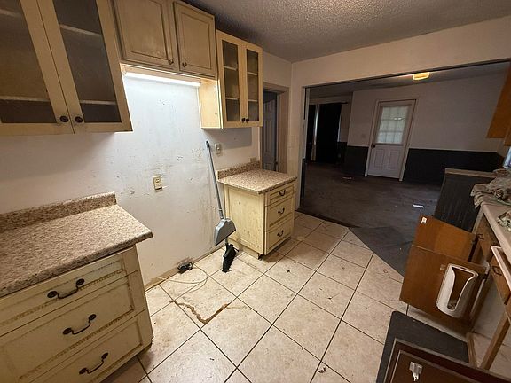4th image of 8488 Quito Rd