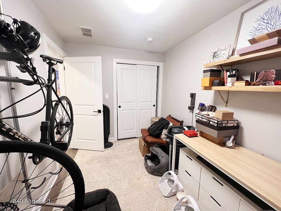 1st image of 838-46 W Altgeld St #3429461