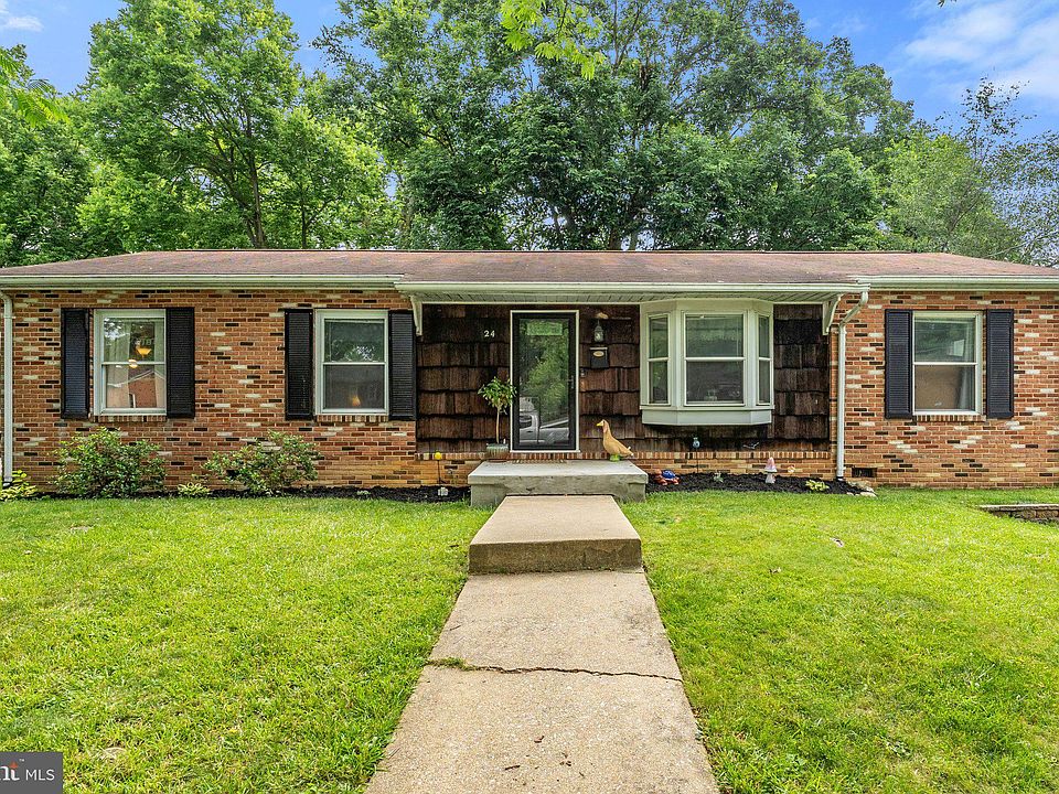1st image of 24 Montague Cir